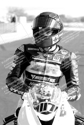 media/Nov-28-2022-Moto Forza (Mon) [[c5a51e62ca]]/Around the Pits/